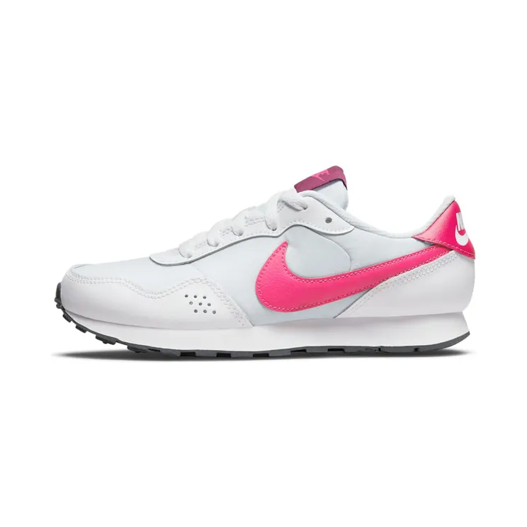 Nike MD Valiant “Pure Platinum / Dark Smoke Grey / Sangria / Pink Prime” (CN8558-019)