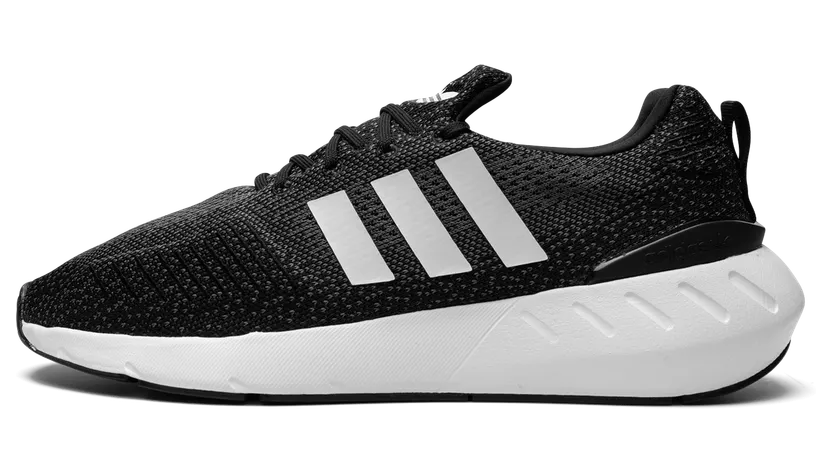 adidas Swift Run 22 Core Black / Cloud White / Grey Five (GZ3496)