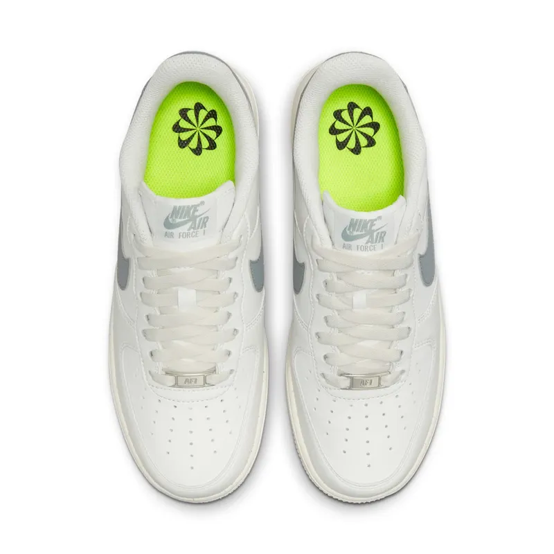 Nike AIR FORCE 1 ’07 NEXT NATURE MNS “Mica Green” (DN1430-107)
