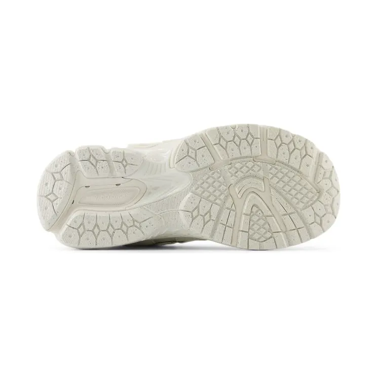 new-balance-2002r PV2002WH