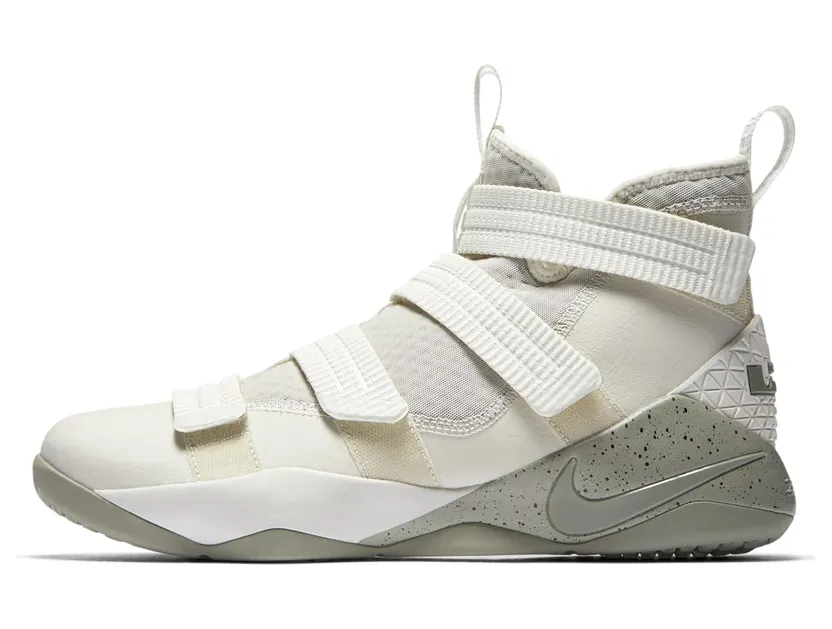Nike LeBron Soldier Xi Sfg Light Bone/Dark Stucco-Black