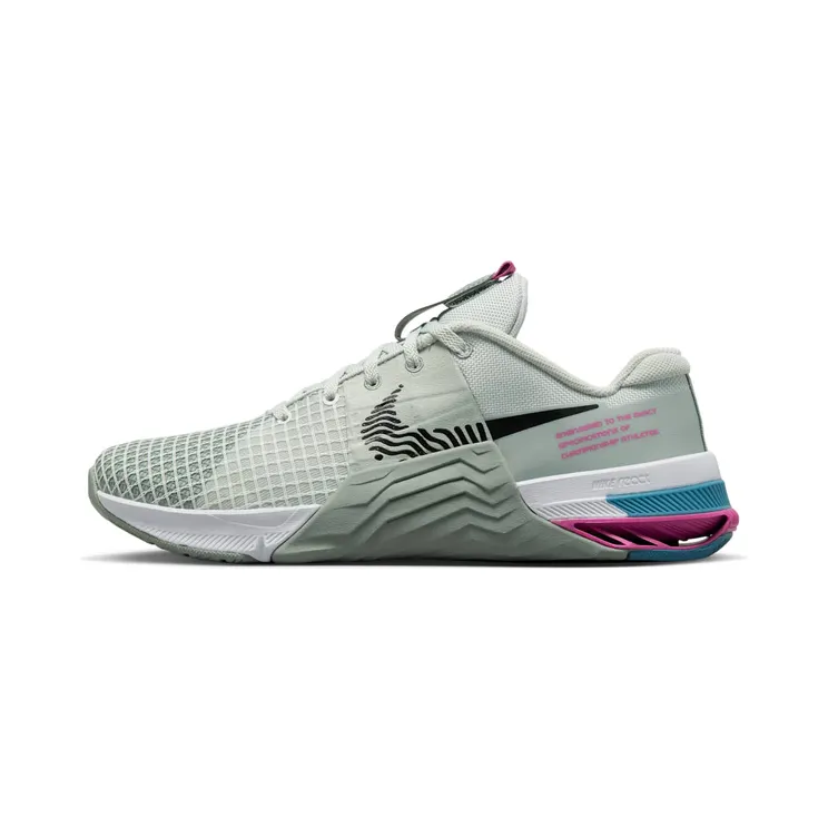 Nike Metcon 8 “Light Silver / Mica Green / Cosmic Fuchsia / Black” (DO9327-004)