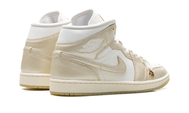 Air Jordan 1 Mid SE “Metallic Team Gold” (HV5159-100)