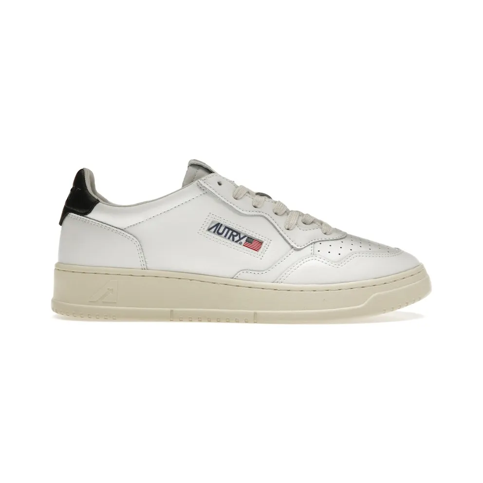 Autry Medalist Low White / Black (AULMLL22)