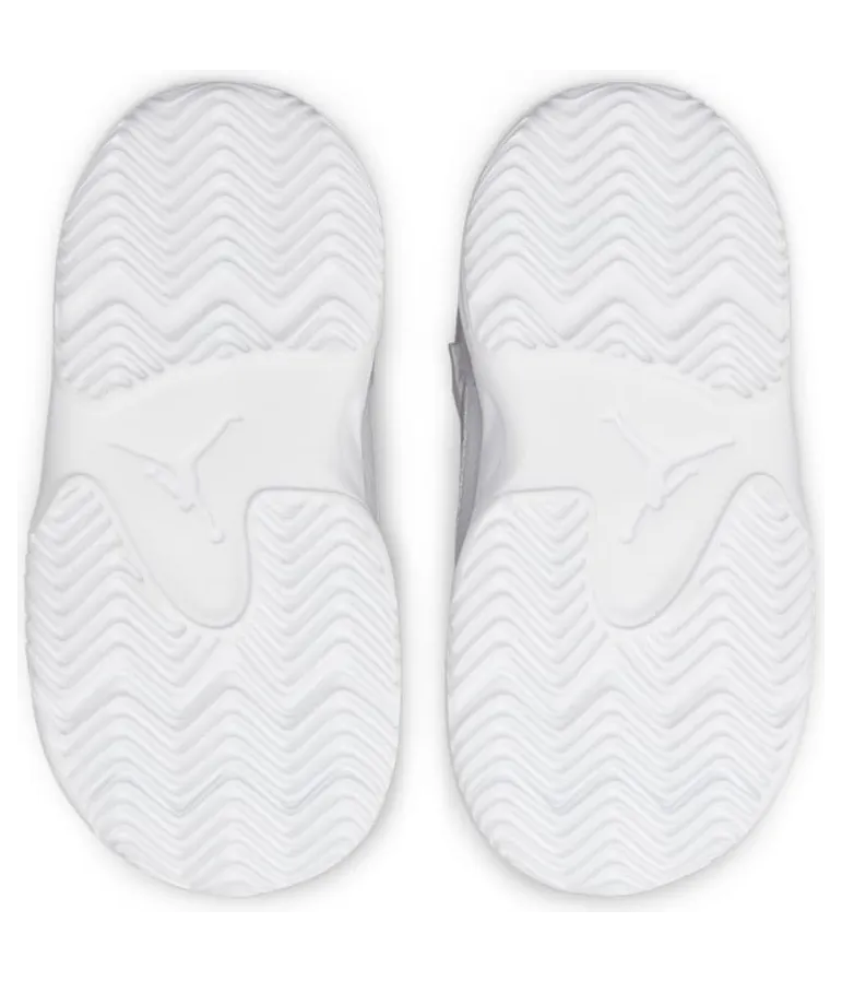 air-jordan-max-aura DA8023-105