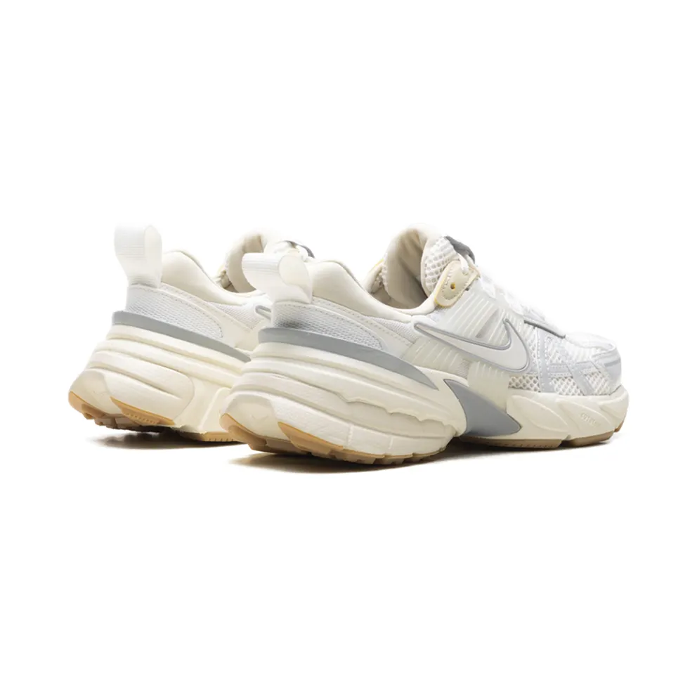 Nike V2K Run “White Photon Dust Fir” (FD0736-108)