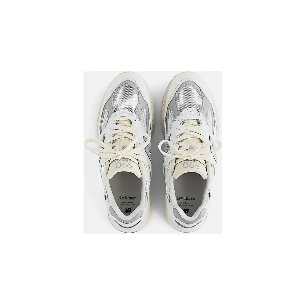 New Balance New Balance White/Grey (M990TC2)