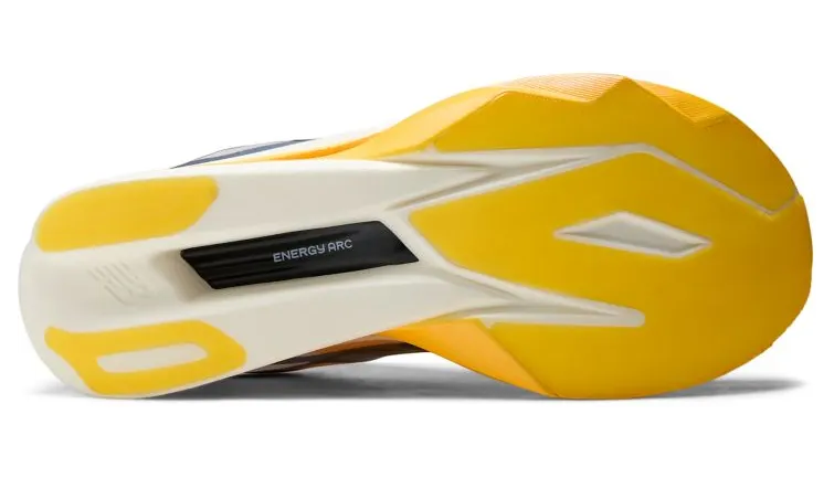 new-balance-fuelcell MRCEL8DM