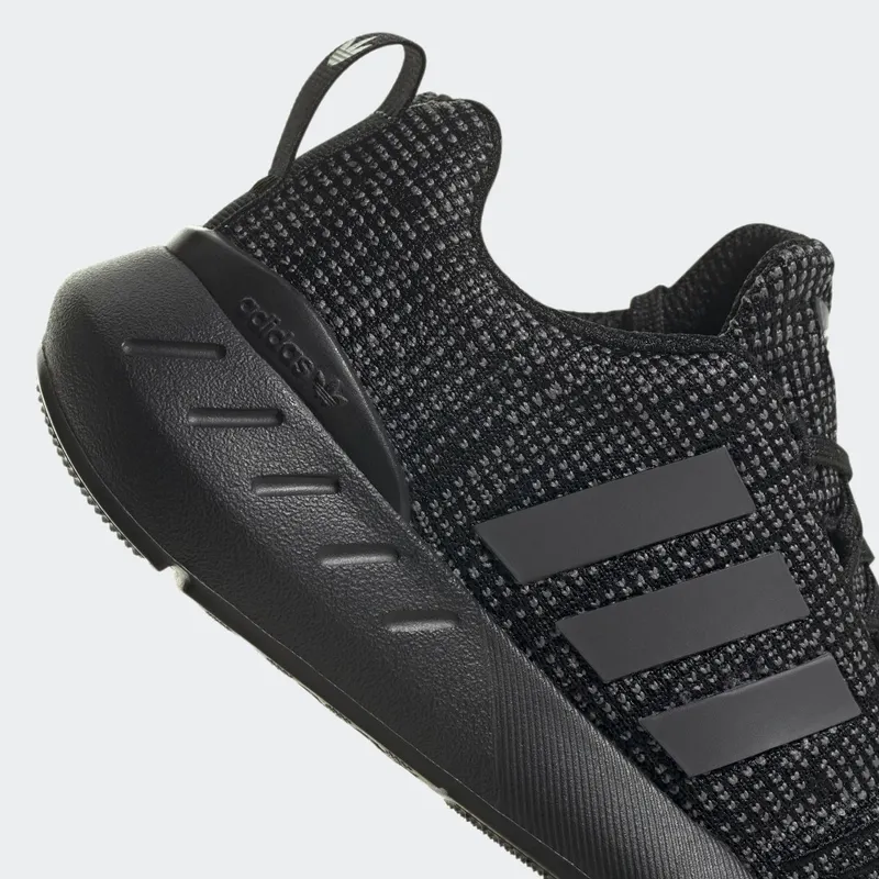 Adidas Swift Run 22 Core Black / Grey Five / Cloud White (GY3008)