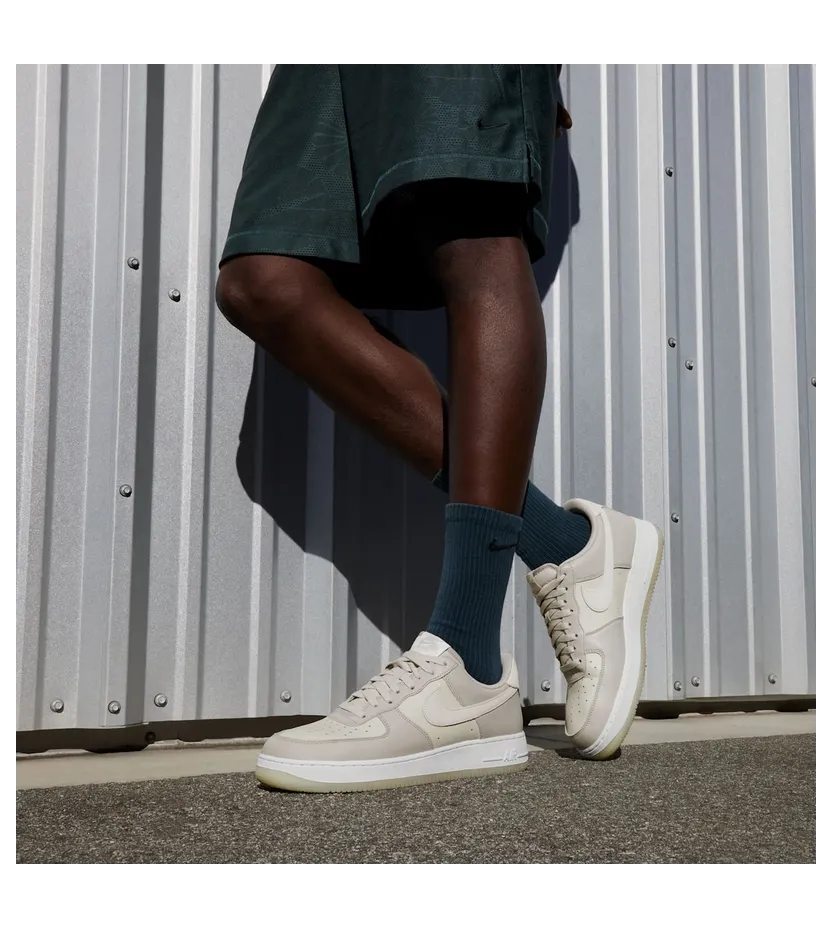 nike-air-force FN5832-001