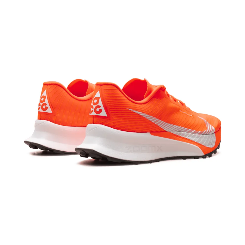 Nike ACG Ultrafly Trail “Hyper Crimson / Total Orange” (HF5668-801)