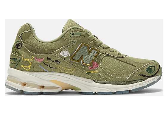 new-balance-2002r M2002RAG
