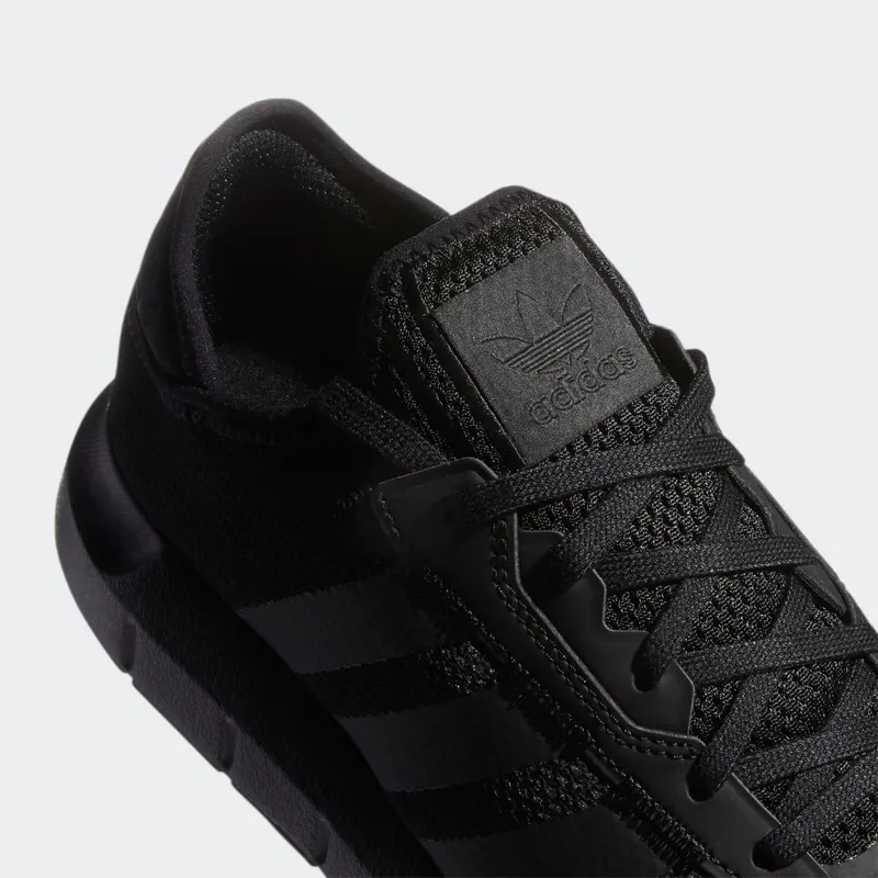 Adidas Swift Run X ‘Triple Black’ Core Black/Core Black/Core Black (FY2116)