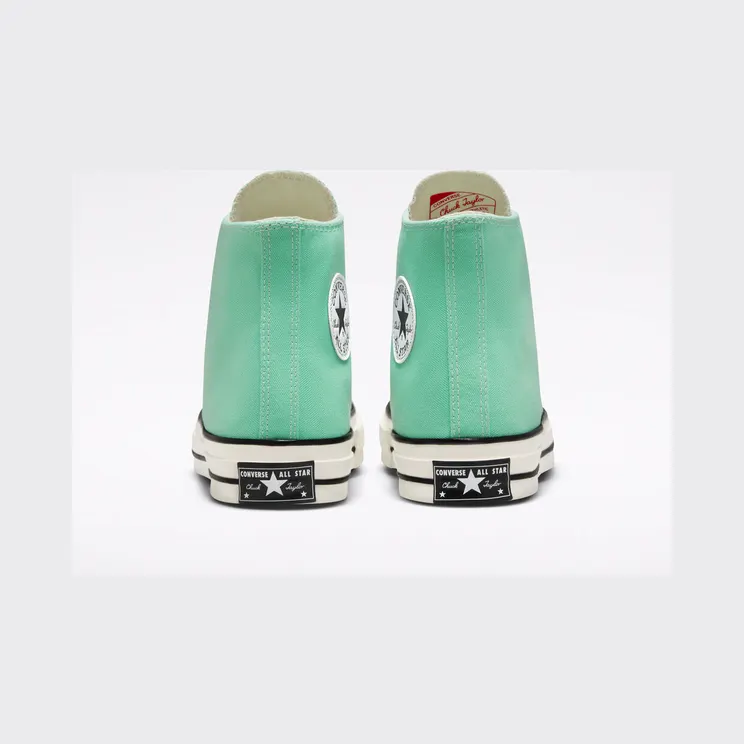 converse-chuck-taylor-all-star A00748C