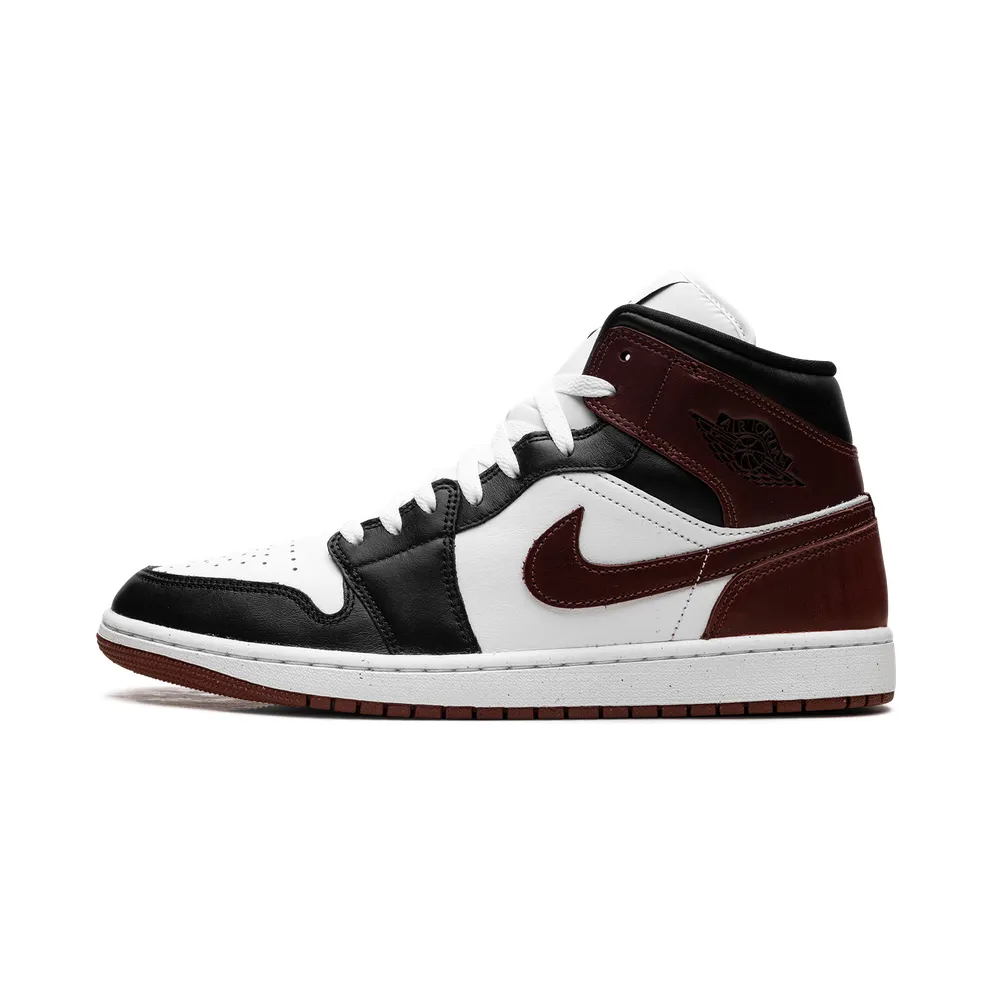 Jordan 1 Mid SE “Dark Pony” (HF3216-102)