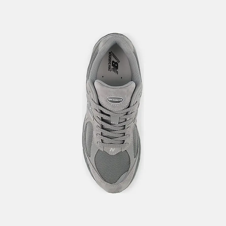 new-balance-2002r U20021O2