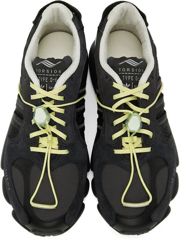 adidas Type O-6 Core Black / Cloud White / Core Black (H04726)