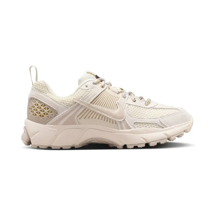 nike-vomero IB5853-002