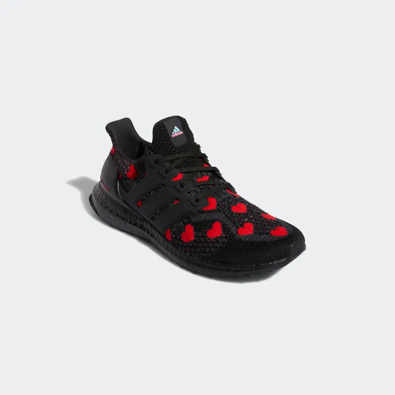 adidas Ultraboost 5.0 DNA Core Black / Core Black / Vivid Red (GX4105)