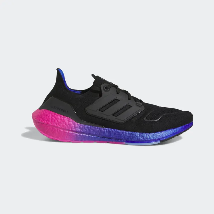 adidas Ultraboost 22 Core Black / Core Black / Lucid Blue (HQ8593)