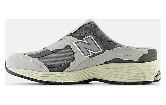 new-balance-2002r M2002NA