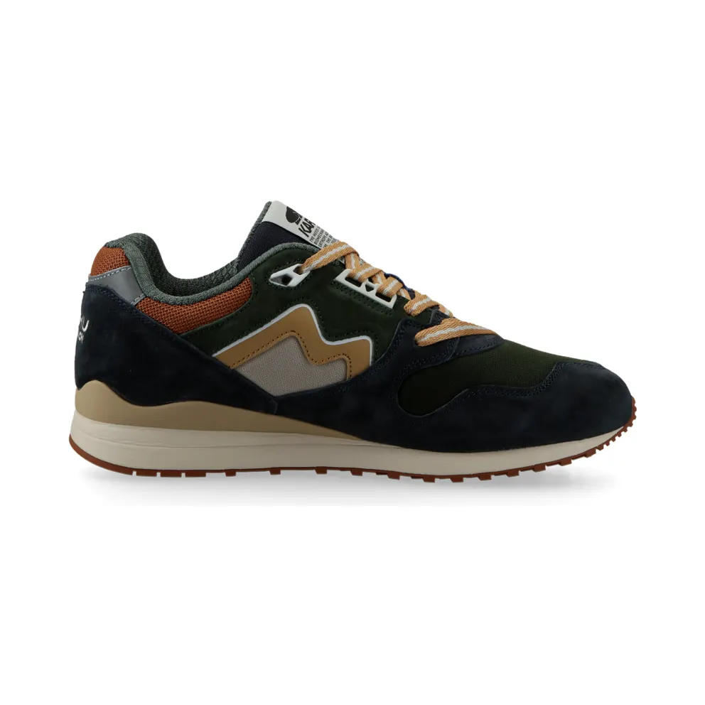 Karhu Synchron Classic (India Ink / Kombu Green) – F802681