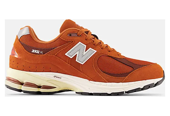new-balance-2002r M2002RCB