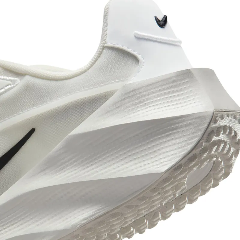 Nike Aura Edge Summit White Black (HQ7025-101)