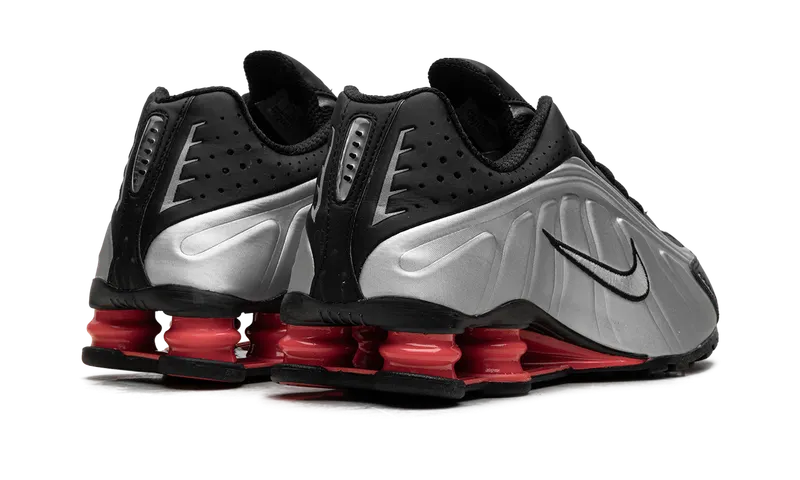Nike Shox R4 “OG (2025)” (AR3565-011)