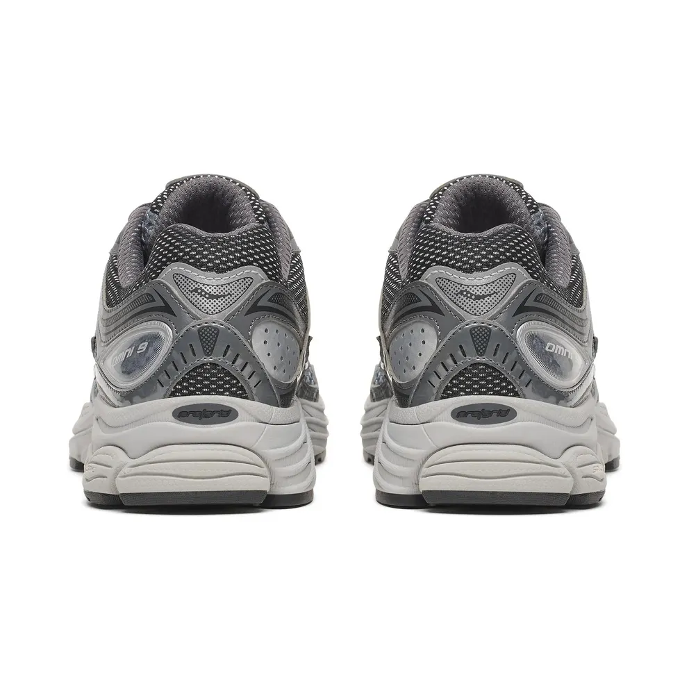 SAUCONY ProGrid Omni 9 OG “Carbon / Cadet” (S101245-1003)