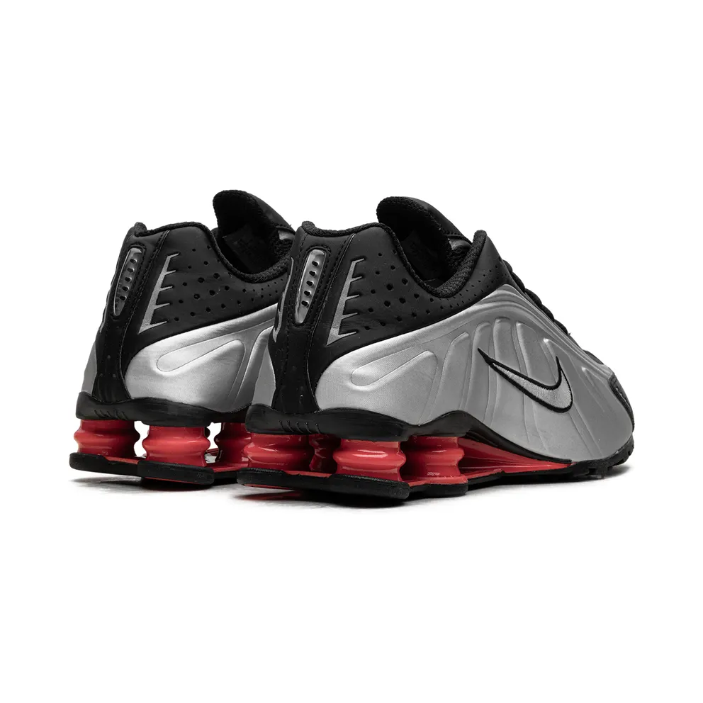 Nike Shox R4 “OG (2025)” (AR3565-011)