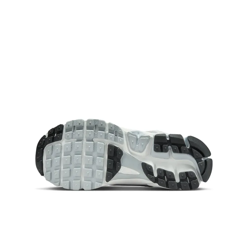 Nike Zoom Vomero 5 Pure Platinum/Summit White/Dark Grey/Metallic Silver (HF6998-008)