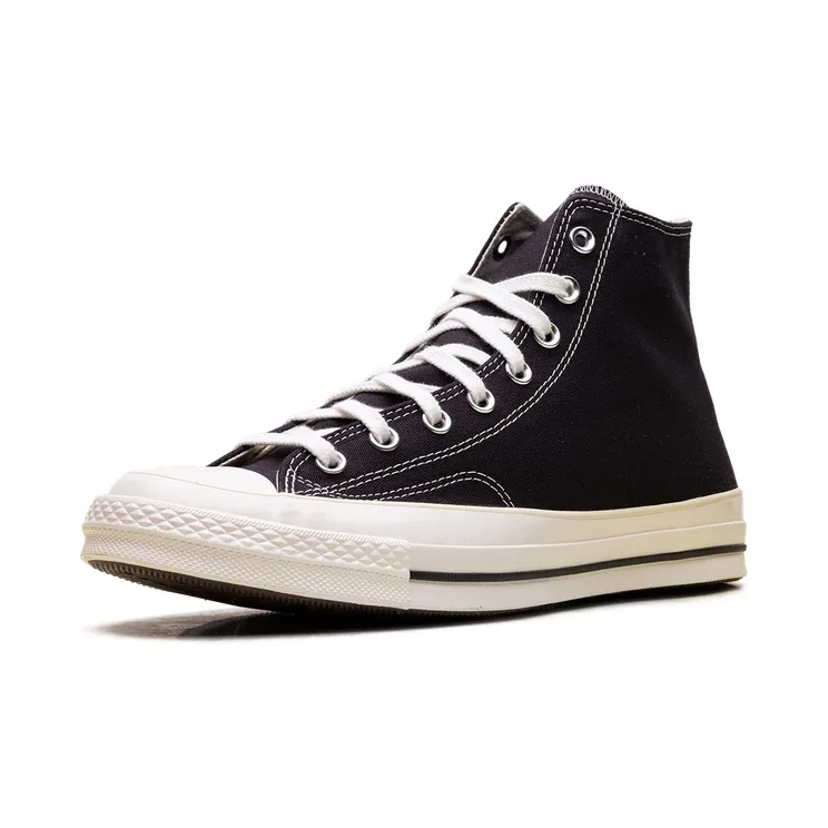 converse-chuck-taylor-all-star A17694C