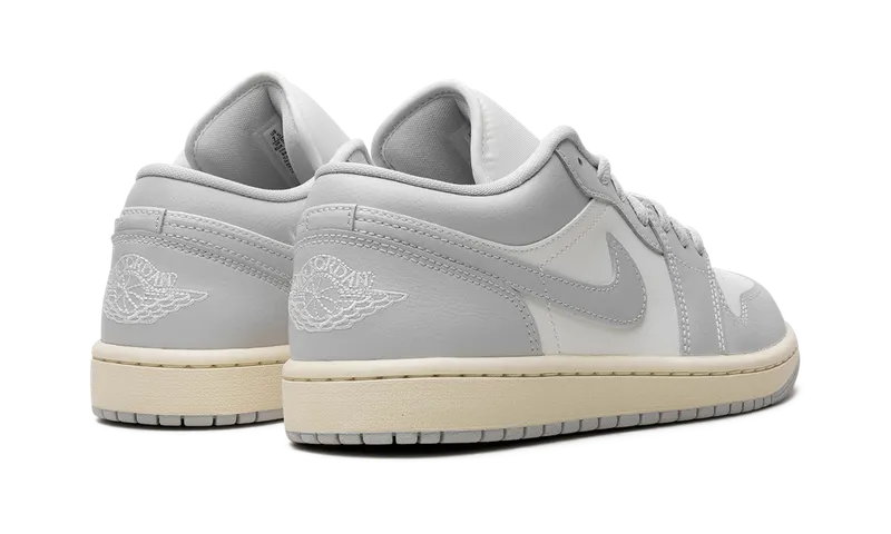 Air Jordan 1 “Light Grey” (DC0774-103)