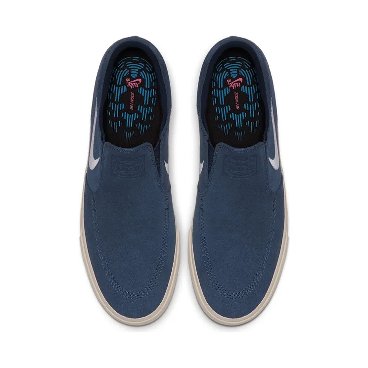 nike-zoom AT8899-400