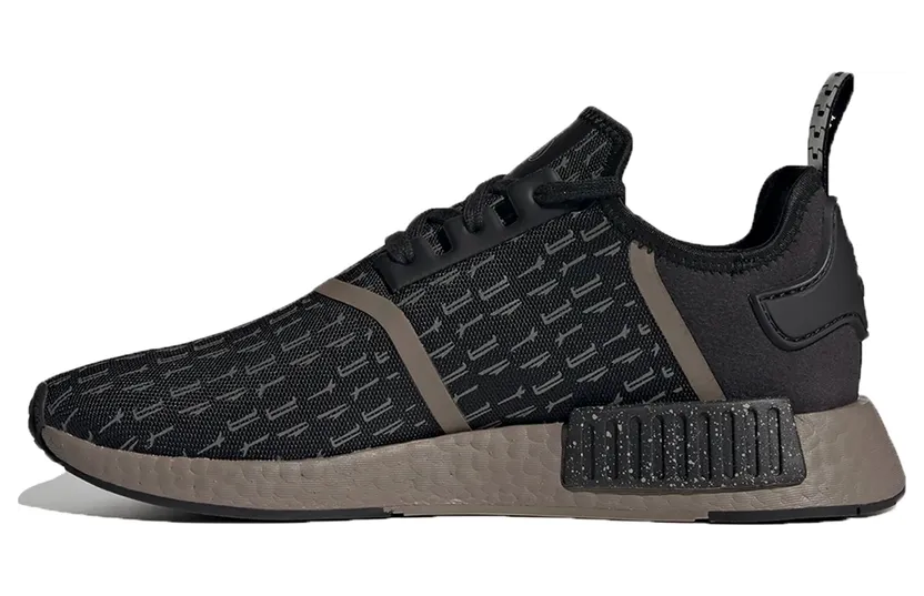 Adidas Star Wars x NMD_R1 ‘Mandolarian’ Core Black/Simple Brown/Silver Metallic (GZ2737)