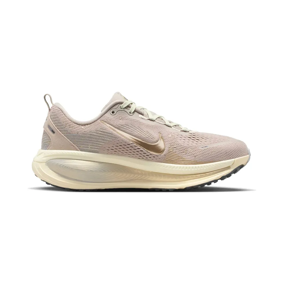 Nike Vomero 18 SE Cream Coconut Milk Metalic Gold Grain (IF4463-200)