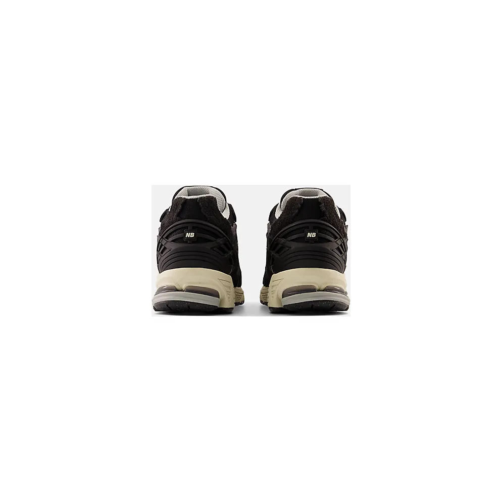 New Balance 1906R “Protection Pack – Black” (M1906DD)