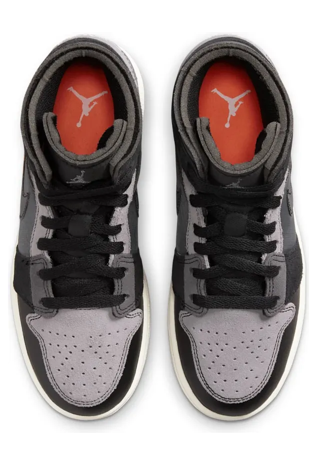 air-jordan-1 DV0438-001