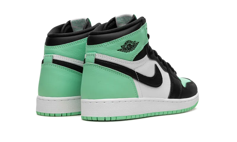 Air Jordan 1 GS “Green Glow” (FD1437-130)