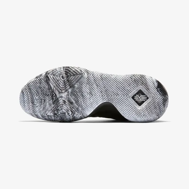 nike-kyrie-3 852415-001