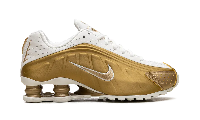 Nike Shox R4 “Metallic Gold” (AR3565-010)