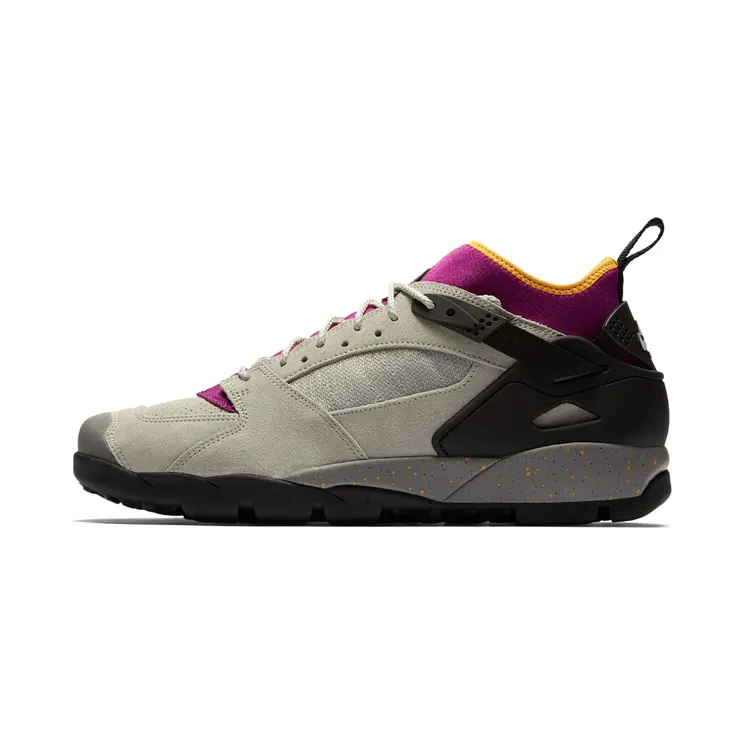 Nike Air Revaderchi “Granite / Red Plum / Pro Gold / Black” (AR0479-001)