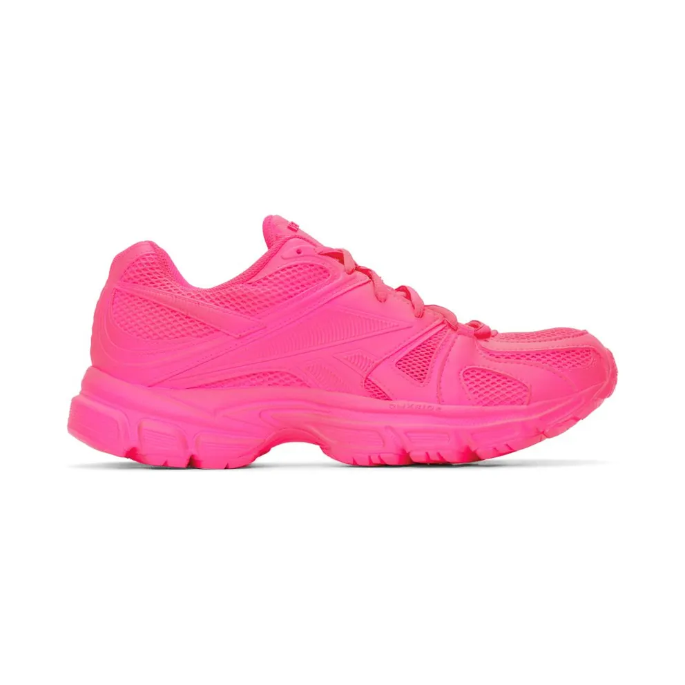 VETEMENTS Pink Reebok Edition Spike Runner 200 NEON PINK (UE51SN100P)