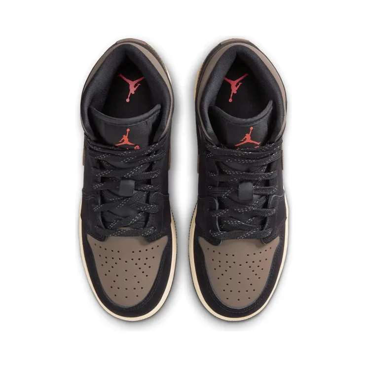 air-jordan-1 IB7053-002