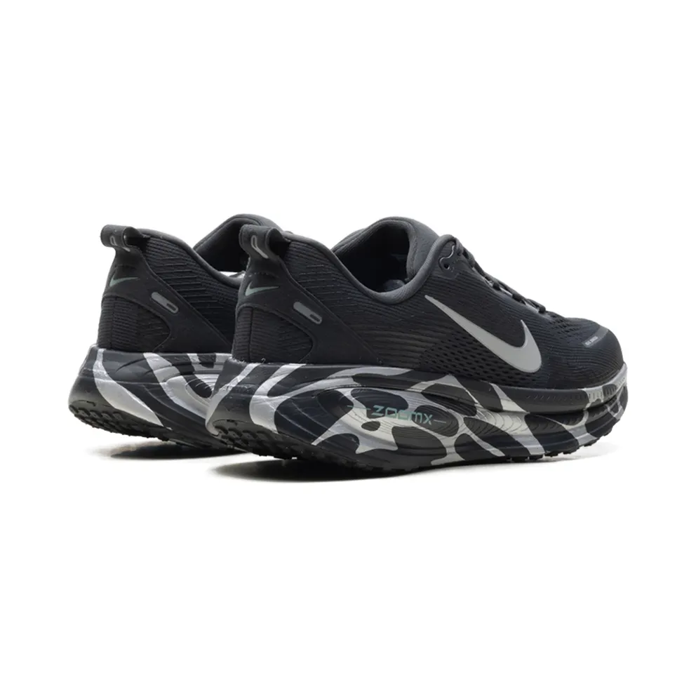 Nike Vomero 18 “Anthracite Reflect Silver” (IM6010-060)