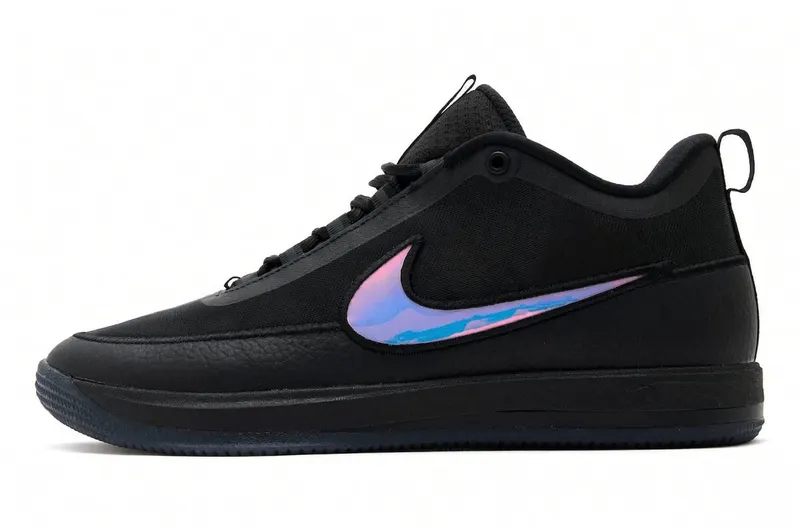 Nike Book 2 Desert Night: zwart met een Swoosh die verschiet (FZ7013-003)
