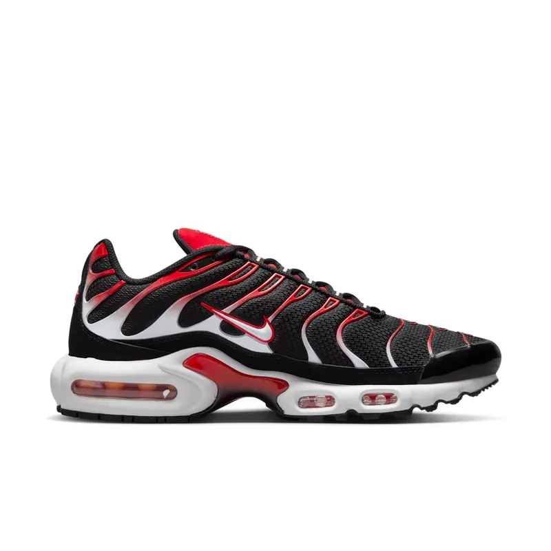 Nike Air Max Plus “Black White University Red” (DM0032-004)