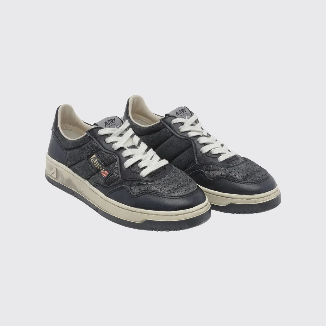 Autry Medalist Low Super Vintage Calfskin Sneakers with Worn Effect Grey (AVLMAD03)