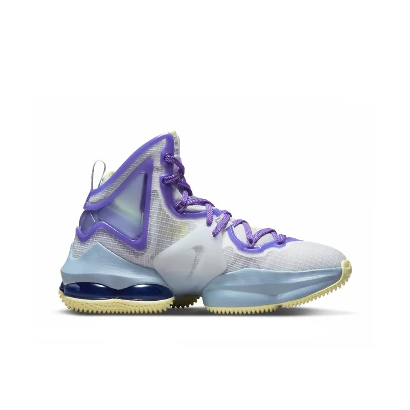 LeBron 19 Older Kids’ Basketball Blue (DD0418-412)